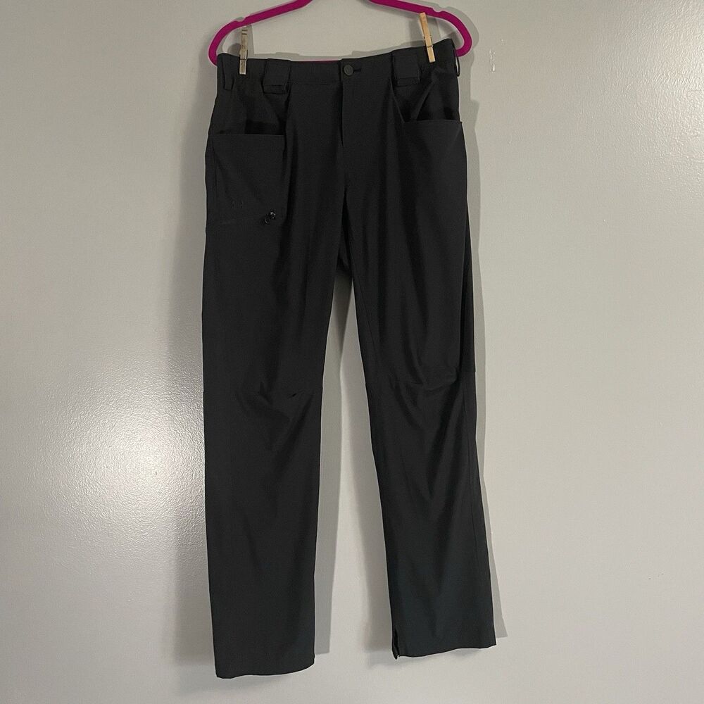 Women’s Under Armour Pants Black Size 12 Workout Active *Cut Ankles